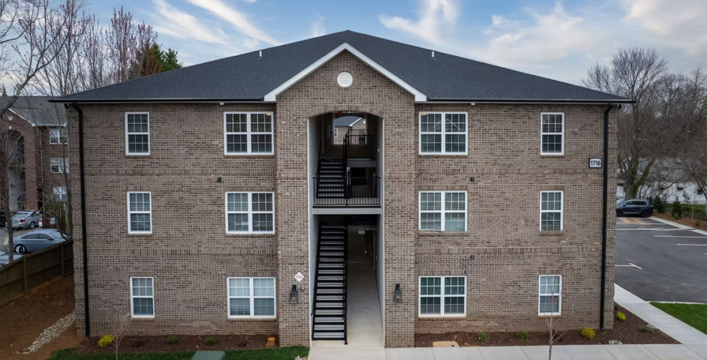 Stella’s Pace II Apts